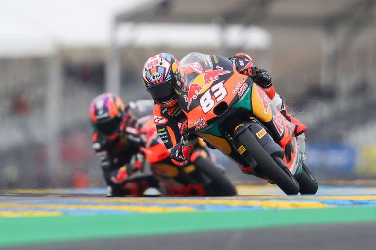 Álvaro Carpe lidera o treino classificatório da Moto3 nos momentos finais 