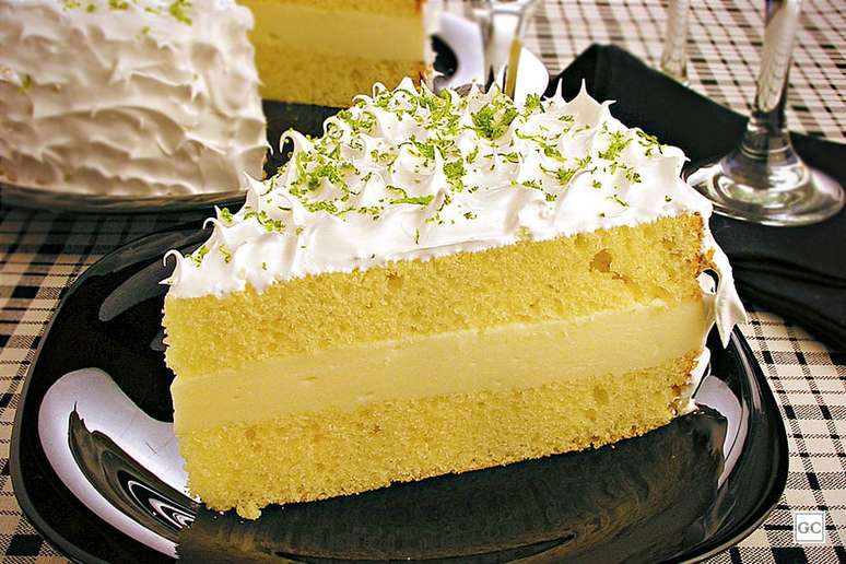Truffle lemon cake for an afternoon coffee without defects