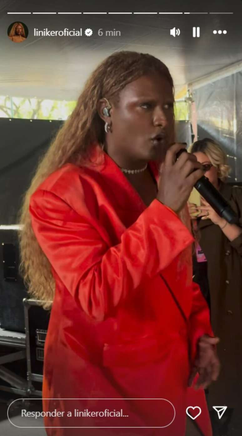 A cantora Liniker em seu show na Virada Cultural de 2025, em 25 de maio (domingo).