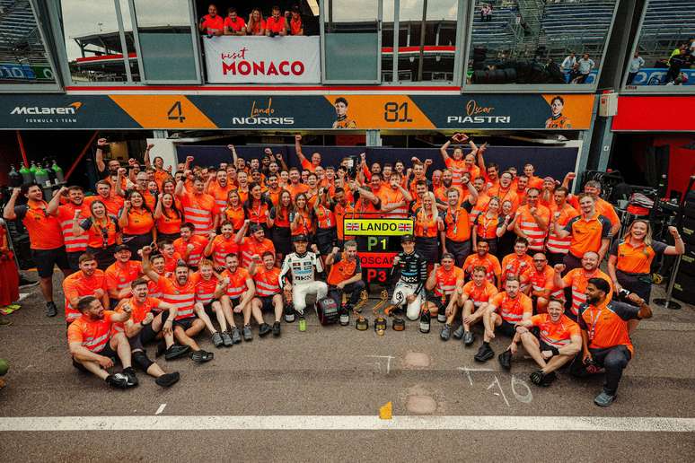 McLaren celebra bom resultado em M&ocirc;naco