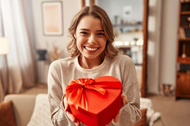 4 Cura when buying Valentine’s Day gift on the Internet
