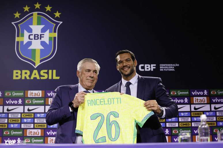 Carlo Ancelotti foi apresentado oficialmente como treinador da Sele&ccedil;&atilde;o Brasileira &ndash;