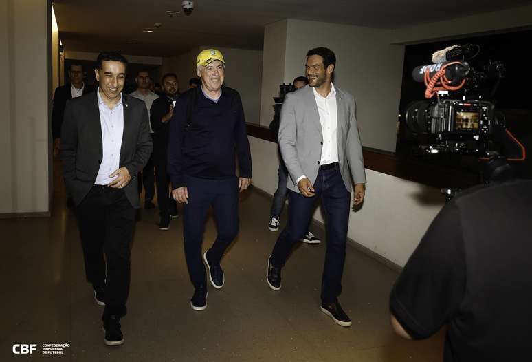Carlo Ancelotti chegou ao Rio de Janeiro neste domingo 25/05