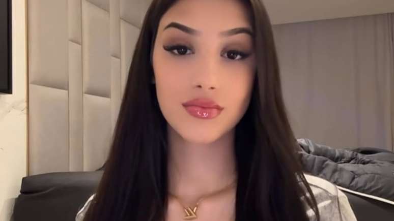 Urgent! Bia Miranda almost head of the boyfriend, black cat