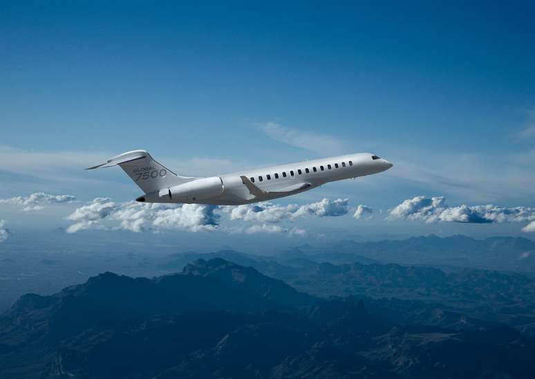 Jato Global 7500, da Bombardier, trouxe Carlo Ancelotti ao Brasil