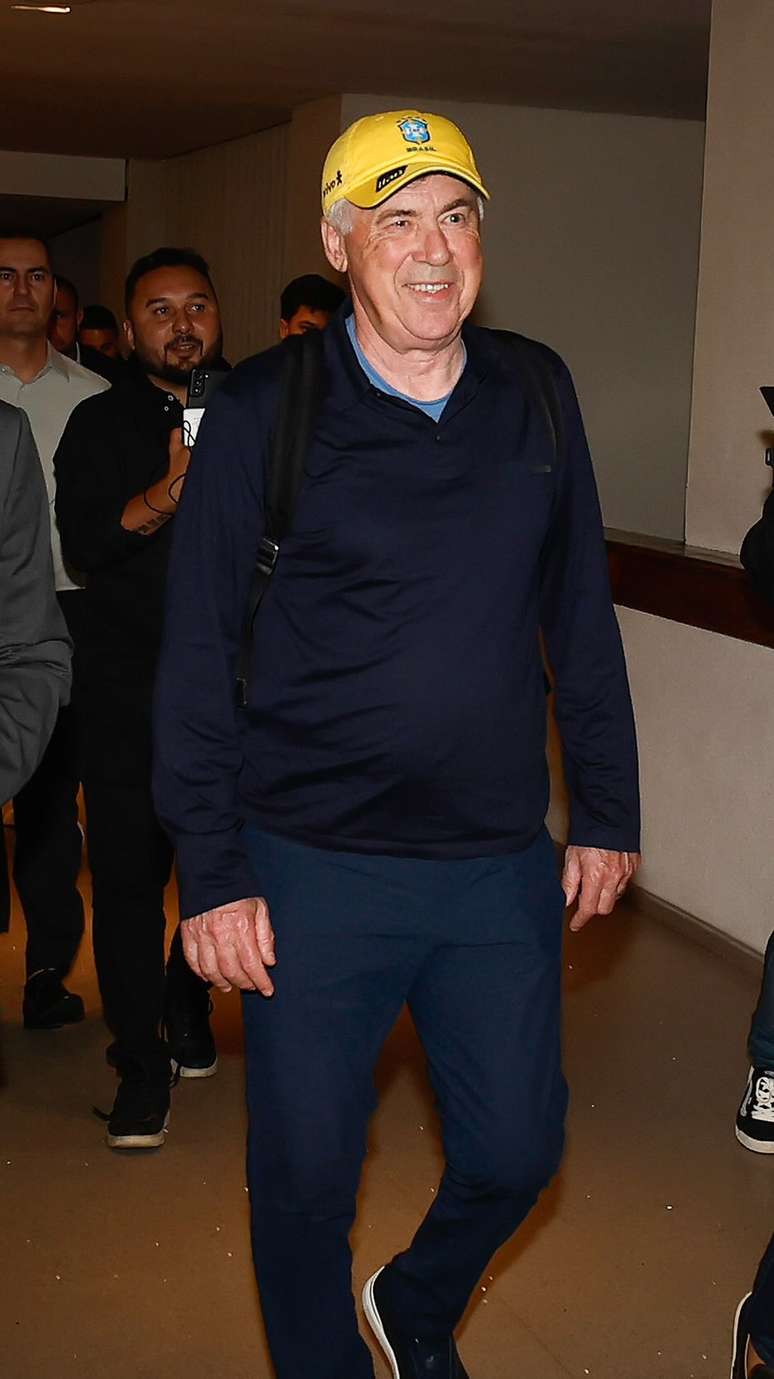 Carlo Ancelotti chega ao Brasil para treinar Seleção