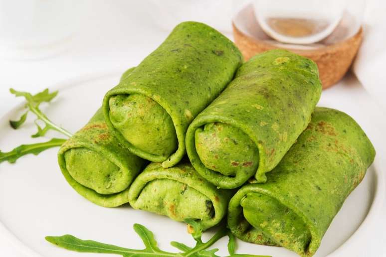 Panqueca de espinafre com queijo cottage 