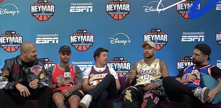 Neymar diz se garantir nos gramados: 'em campo eu entrego'