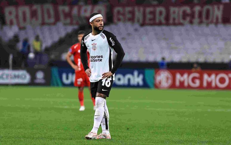 O holandês Memphis Depay é uma das esperanças do Corinthians na Argentina