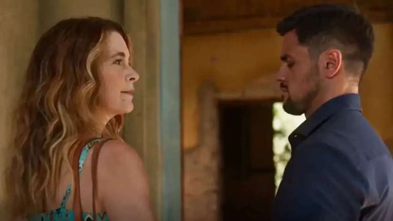 Filipa (Cláudia Abreu) e Danilo (Felipe Simas) em ‘Dona de Mim’