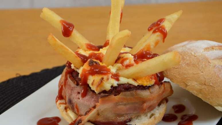 Hamb&uacute;rguer fondue &ndash; Foto: Fernando Teixeira