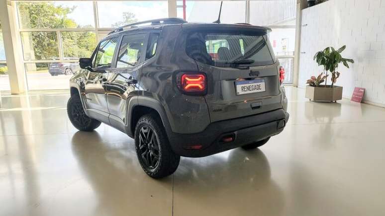 Jeep Renegade 10 Anos