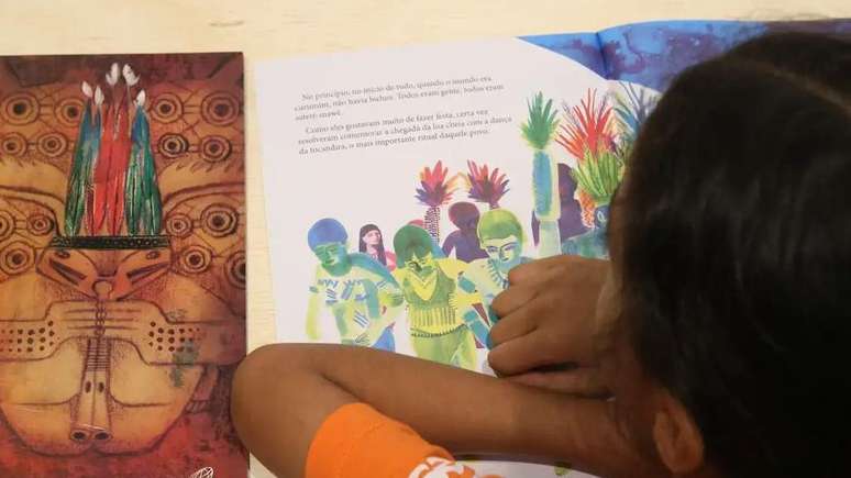 Pesquisadora aponta que &eacute; poss&iacute;vel encontrar exemplos de literatura ind&iacute;gena em v&aacute;rios g&ecirc;neros liter&aacute;rios