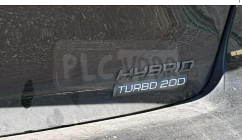 Flagra Peugeot 208 h&iacute;brido