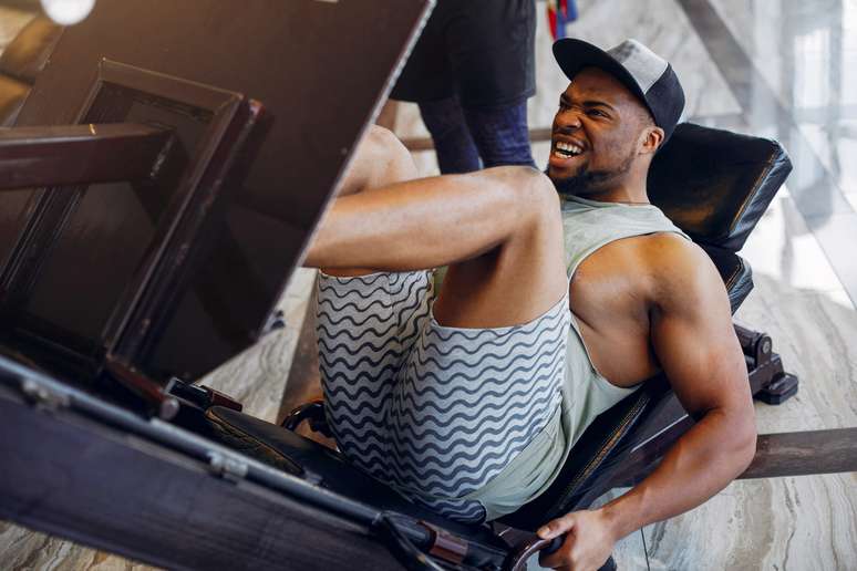 Personal trainer dá dicas de como ter melhores resultados na academia