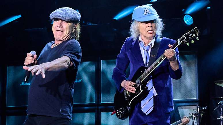 Brian Johnson e Angus Young ao vivo com o AC/DC em 2025 -