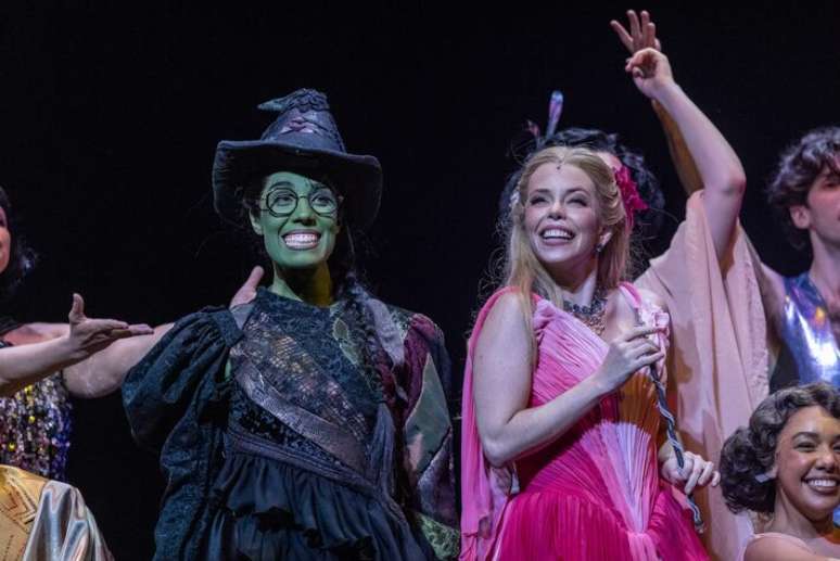 Myra Ruiz e Fabi Bang em 'Wicked'. Grava&ccedil;&otilde;es piratas publicadas nas redes s&atilde;o chamadas de 'proibid&otilde;es'.