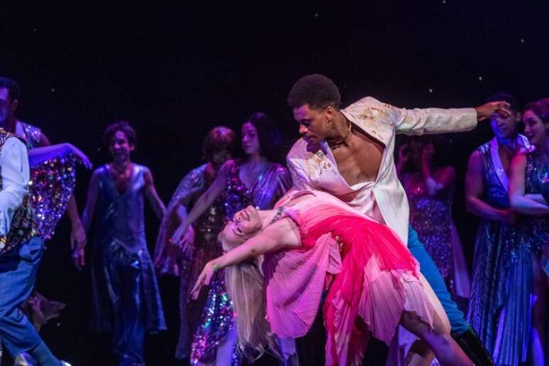 Produ&ccedil;&atilde;o de 'Wicked' tem equipe de 16 pessoas para impedir grava&ccedil;&otilde;es piratas.