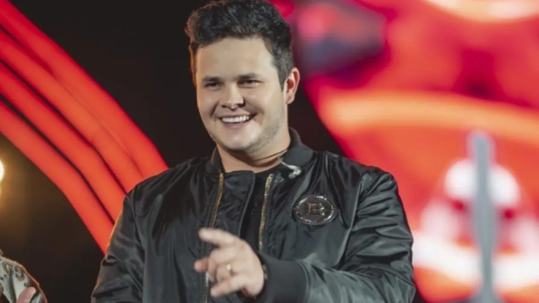 Matheus, da dupla com Kauan, tem celular roubado antes de evento e recebe surpresa inesperada de fã
