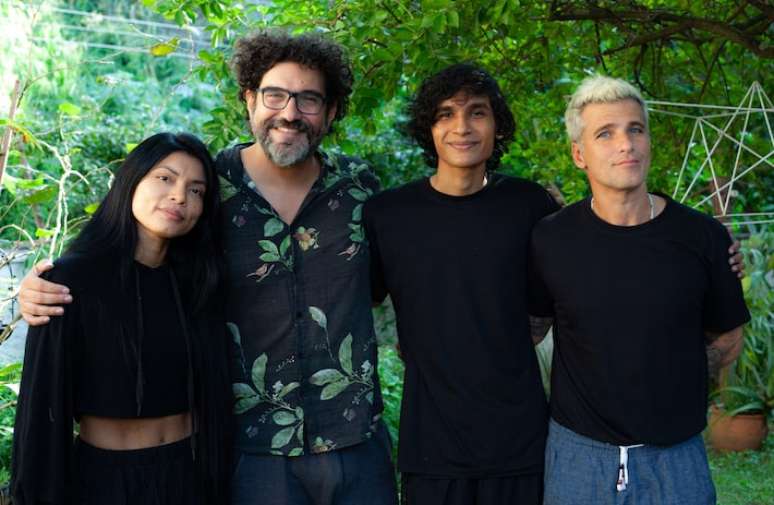 Os diretores Zah? Tentehar e Felipe M. Bragança com os atores Mario Jorgi e Bruno Gagliasso, parte do elenco de 'Makunaima XXI'.