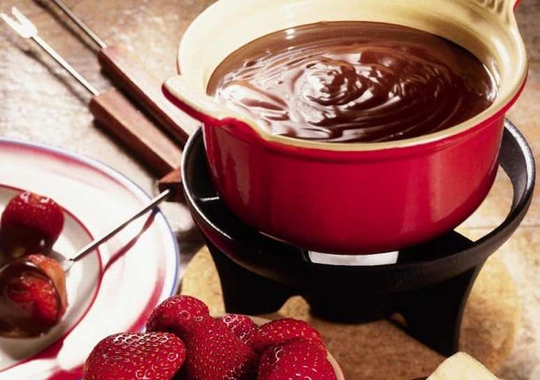 Fondue de chocolate com frutas &ndash; Foto: Divulga&ccedil;&atilde;o