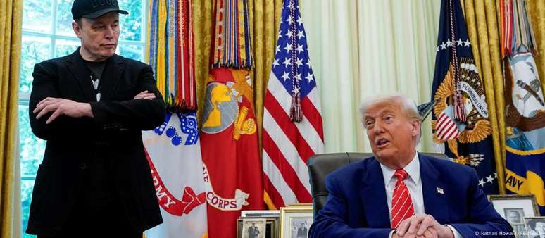 Participação do bilionário no governo durou 130 dias