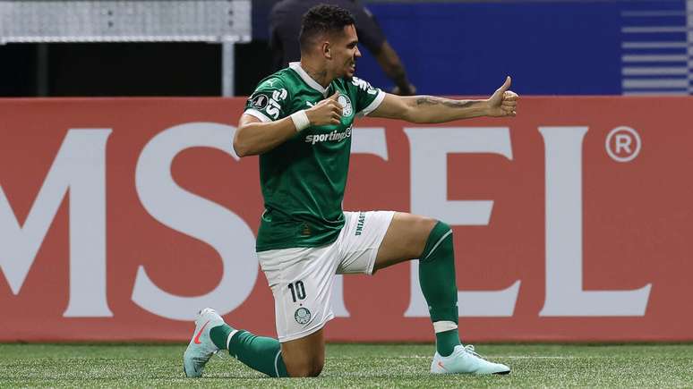 Paulinho tenta superar dores da cirurgia para engatar sequ&ecirc;ncia no Palmeiras &ndash;