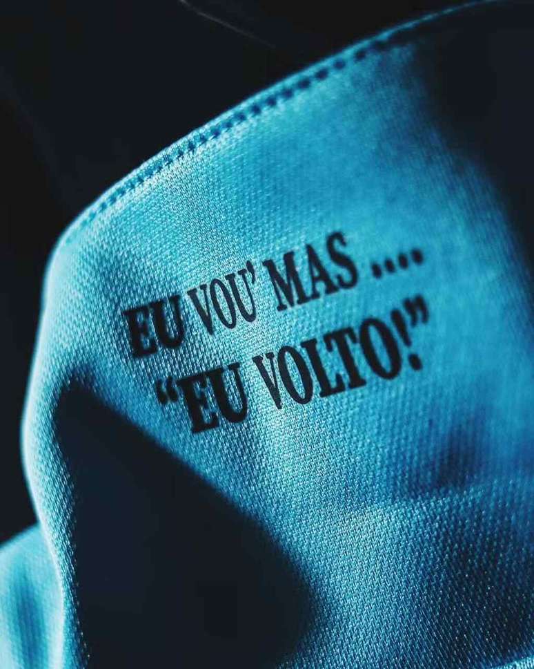 Frase em homenagem a Neymar na camisa do Santos – Reinaldo Campos/ Santos