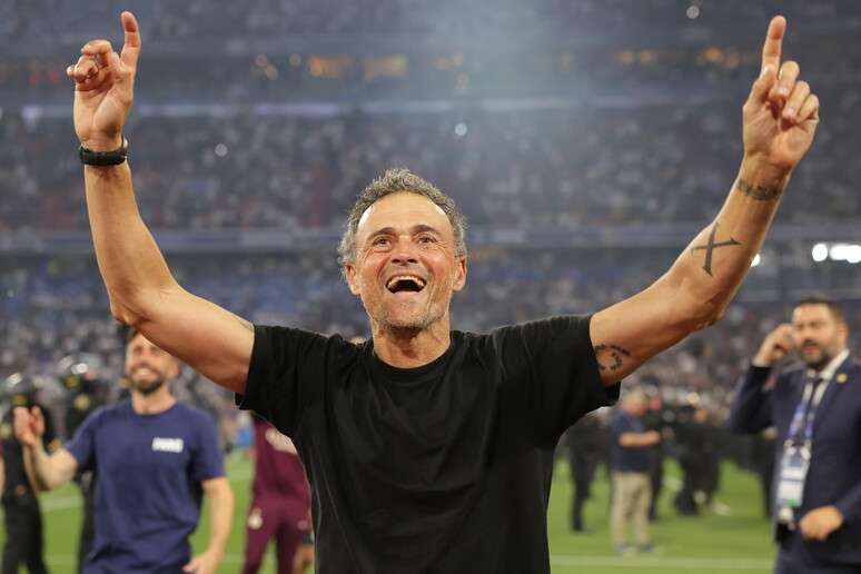 Luis Enrique celebra título da Liga dos Campeões