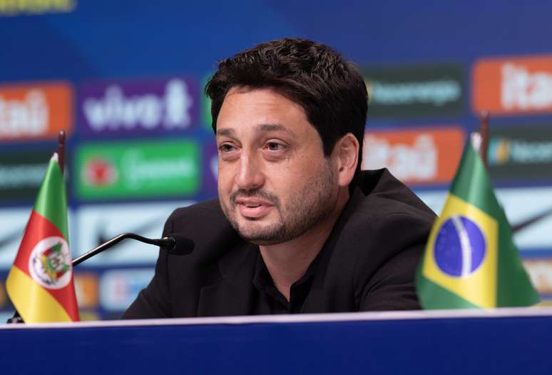 Arthur Elias em convocação do Brasil 