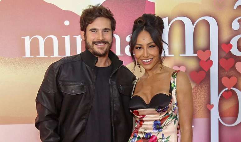 Sabrina Sato revela que relação com Nicolas Prattes ficou ainda mais forte após dois abortos espontâneos: 'A gente se uniu'.