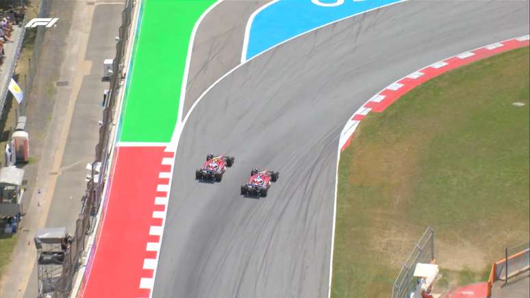 Hamilton cede posi&ccedil;&atilde;o para Leclerc