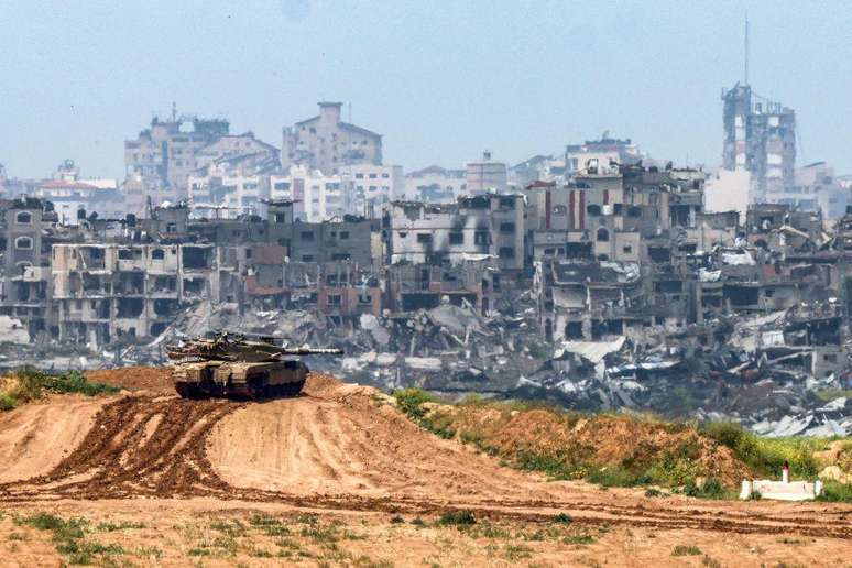 A guerra entre Israel e o Hamas na Faixa de Gaza j&aacute; dura mais de um ano e meio