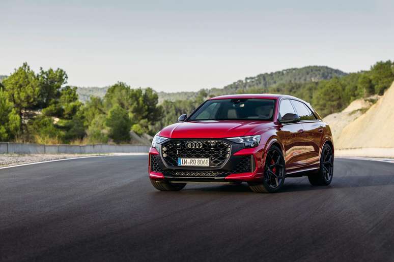جديد Audi RS Q8 2026 جديد Audi RS Q8 2026