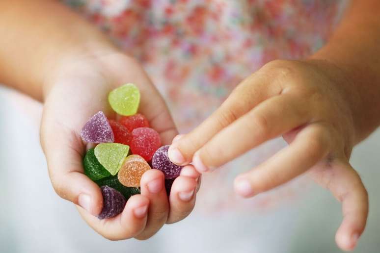 &Eacute; recomendado que crian&ccedil;as evitem a ingest&atilde;o de a&ccedil;&uacute;car at&eacute; os dois anos 