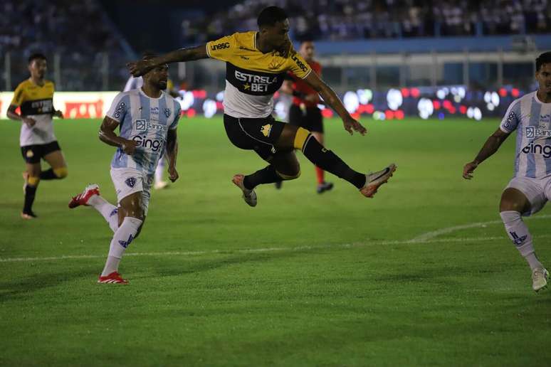 Diego Gonçalves marcou o gol da vitória do Tigre em conclusão com o pé direito –