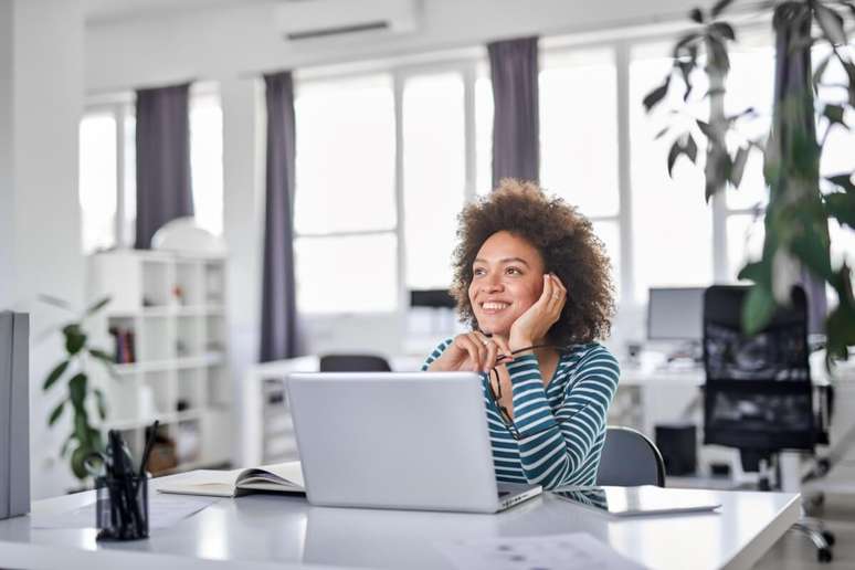 Trabalhar o autoconhecimento ajuda a compreender seus valores, motivações, talentos e o que traz realização no trabalho 