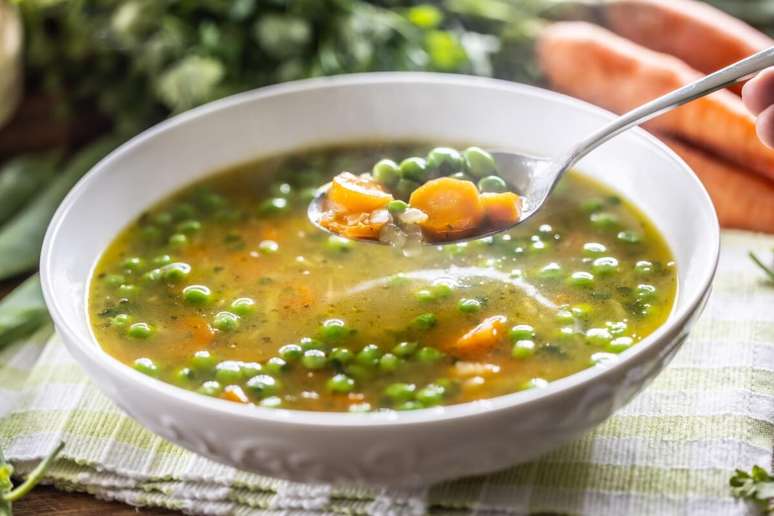 Sopa de ervilha com cenoura 