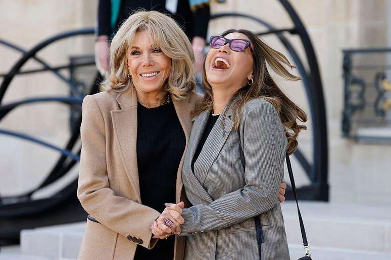 Janja e Brigitte Macron no Palácio do Eliseu em março