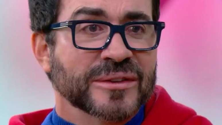 Padre Fábio de Melo e cafeteria são alvos de processo
