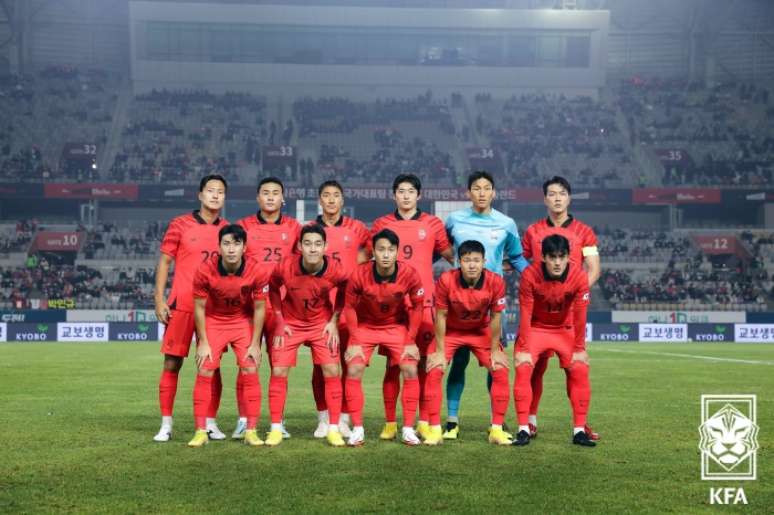Coreia do Sul se classificou para todas as &uacute;ltimas 11 Copas (desde 1986, na foto em 2022). Enfim, a 12&ordf; pode ser assegurada com um empate nesta 5&ordf; &ndash;