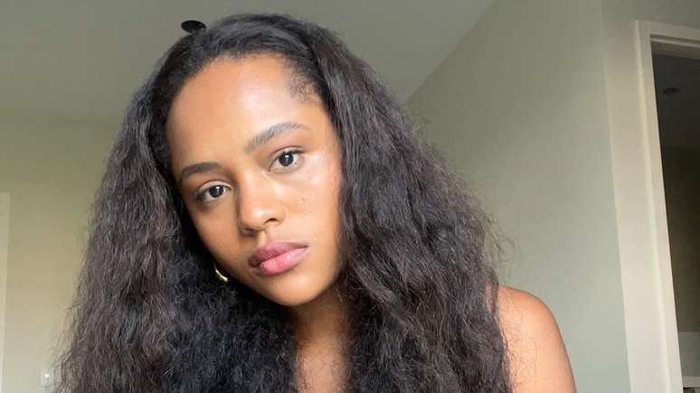 Duda Santos talks about the girl of the moment and the discovery of a brother who works in Globo
