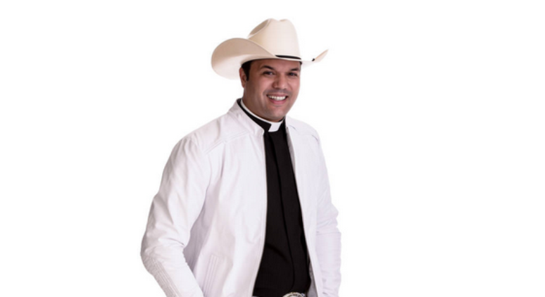 O padre Alessandro Campos ficou conhecido como Padre Sertanejo