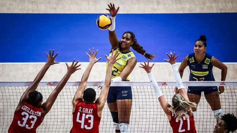 Sele&ccedil;&atilde;o Brasileira feminina de v&ocirc;lei vence na VNL 