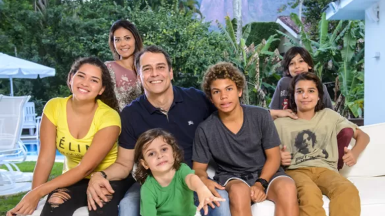 Marcello Antony revela que filhos trabalham como entregadores de bicicleta: 'De jeito nenhum'