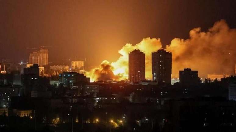 Os ataques a&eacute;reos da R&uacute;ssia tiveram como alvo a capital ucraniana, Kiev, a cidade de Lutsk e a regi&atilde;o de Ternopil, no noroeste do pa&iacute;s