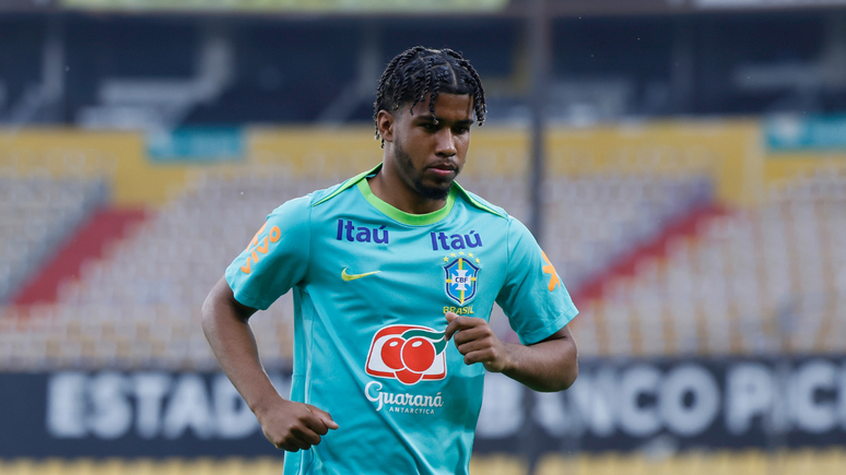 Andrey Santos foi convocado por Carlo Ancelotti para a Seleção Brasileira 