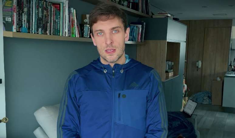 Condenado a mais de 8 anos, L&eacute;o Lins fala em &lsquo;sociedade infantilizada&rsquo; e defende liberdade de express&atilde;o em v&iacute;deo in&eacute;dito; assista.