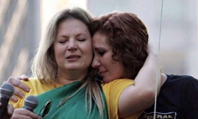 Uma vez alidas, agora Joice Hasselmann comemora a situa&ccedil;&atilde;o de Carla Zambelli.