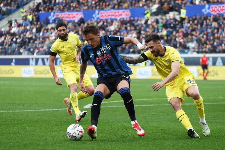 Apesar do interesse do Milan em Retegui, alguns fatores pesam negativamente –